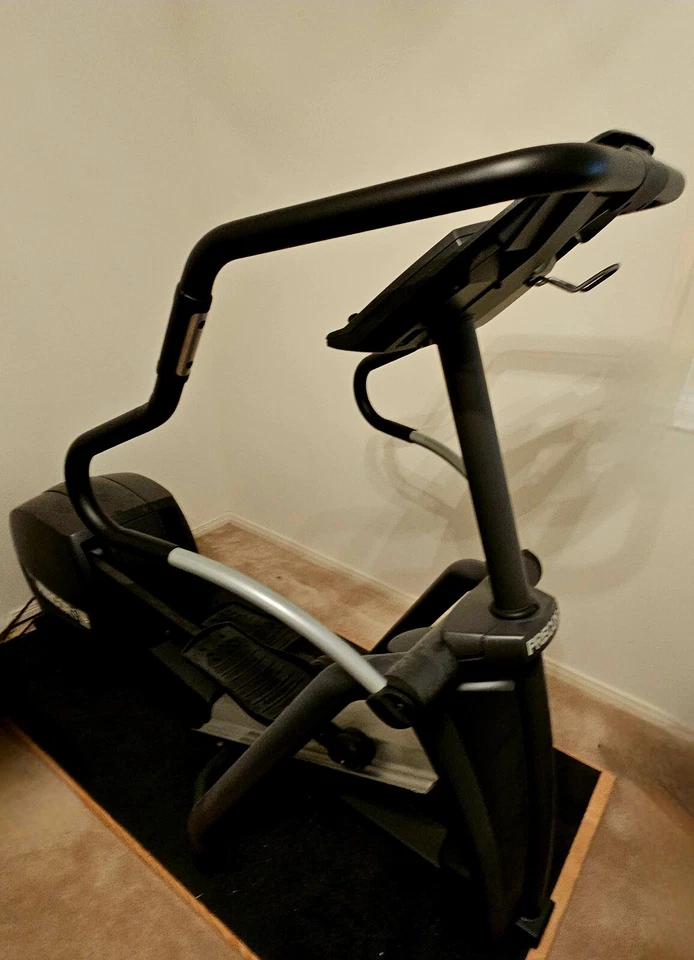 ENTRENADOR ELÍPTICO PRECOR COMERCIAL EFX546. SOLO RECOGIDA ÁREA HOUSTON Foto 2 de 4