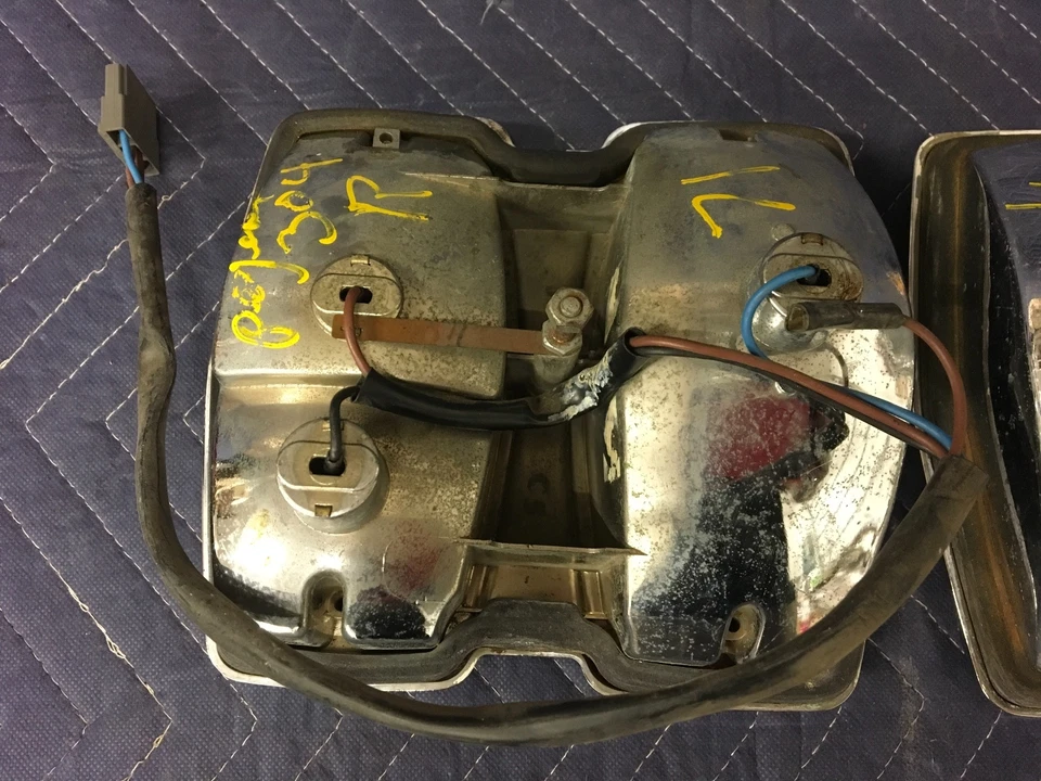 70 71 72 Luces traseras originales peugeot 304 PARECEN BONITAS Foto 3 de 4