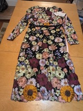 NWT , Mac Duggal Floral Embroidered Long Sleeve Cocktail Dress Size 12