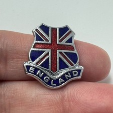 Vintage England Union Jack Shield Lapel Pin Enamel British Travel Souvenir