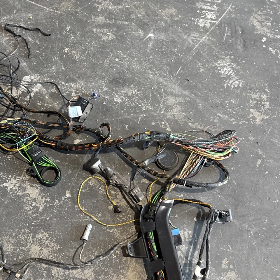 2007 08 09 BMW 335i Sedan E90 N54  Main Body Wiring Harness Assembly 61136928924 - Изображение 4 из 4