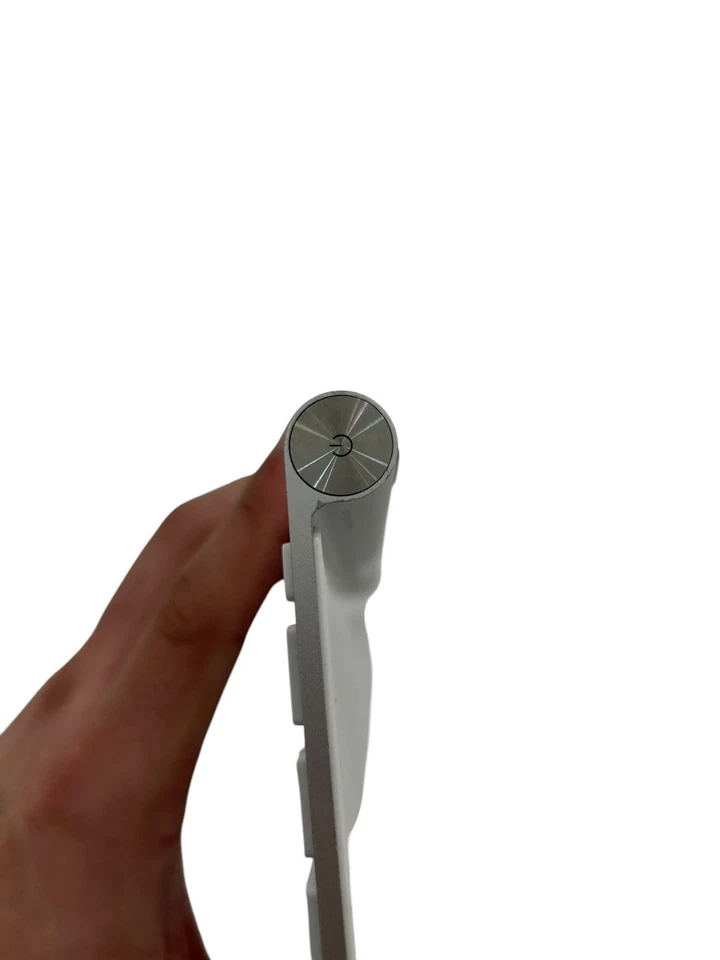 Genuine Apple A1314  Bluetooth Wireless Keyboard - Image 4 of 4