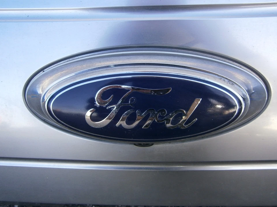 dp60580 Ford Flex Limited 2009 2010 2011 2012 puerta levadiza puerta trasera moldura Foto 4 de 4