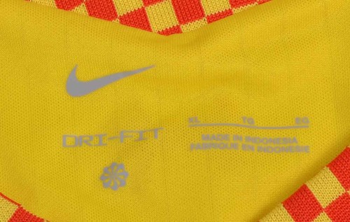 LIVERPOOL 2021/2022 THIRD FOOTBALL SHIRT NIKE SIZE XL ADULT - Picture 18 of 18