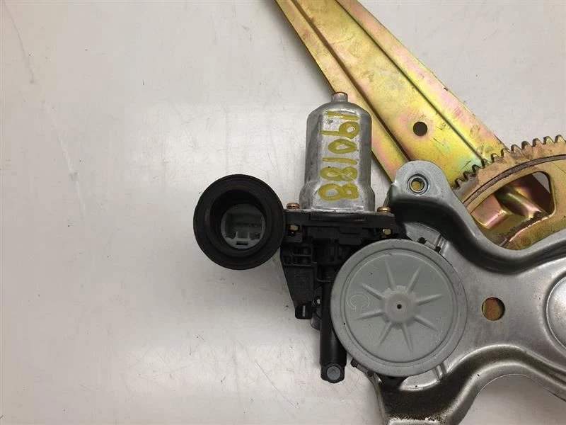 Toyota 4runner SR5 2004 deportivo lado del conductor puerta trasera ventana conjunto regulador Foto 3 de 4