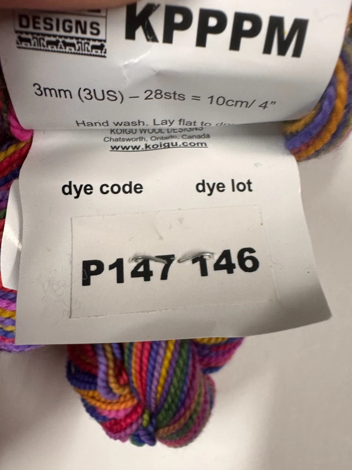 HILO KOIGU KPPPM DE COLECCIÓN 3 madejas - violeta, rosa, dorado, verde 175 yardas ea 100% merino Foto 2 de 4