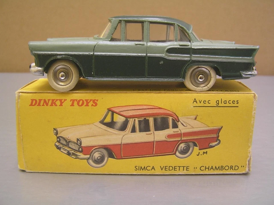 Dinky Toys 24K Simca Vedette Chambord with Rare Concave Hubs made in France NMIB - Image 3 of 4