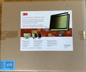 3M  Framed Desktop LCD Privacy Filter PF319  19 3/4 Inch Brand New!