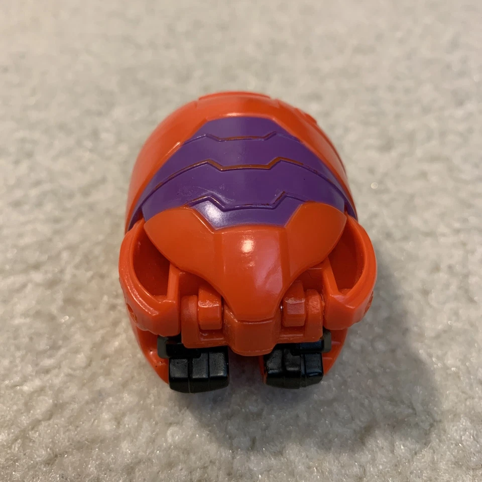 Figura de acción Disney Big Hero 6 Red Baymax Hatch N Heroes Egg Transform Toy Foto 4 de 4