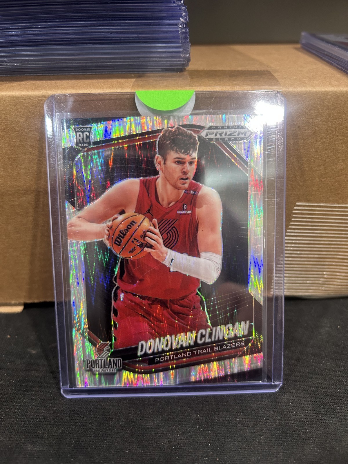 2024-25 Panini Prizm Black Donovan Clingan #131 Skewed Prizm /249 (RC)