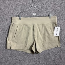 NWT Athleta Women's Size 18 Beige Pull On Mid-Rise Trekkie North Shorts