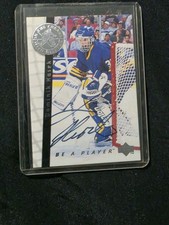 1995-96 UPPER DECK BE A PLAYER DOMINIK HASEK #S192 AUTO + 2 UD RC CARDS & EXTRA