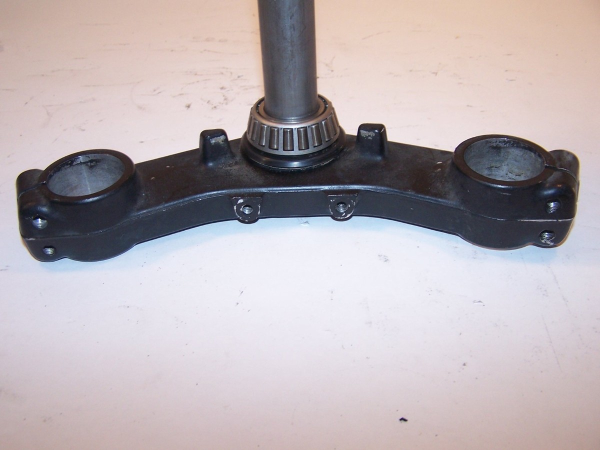 KAWASAKI ZX900 LOWER STEERING STEM FORK HOLDER TRIPLE TREE