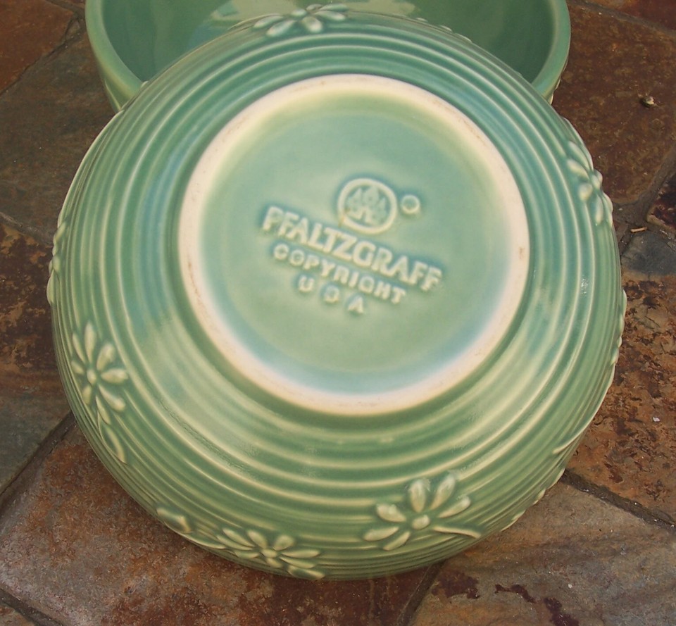 pfaltzgraff Wyngate Green soup bowl pair 5.5" x 2" RARE EMBOSSED