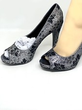 PRINCESS VERA WANG💥NWOT💥Women’s Heels Peep Toe High Pumps  Gray Floral Sparkle