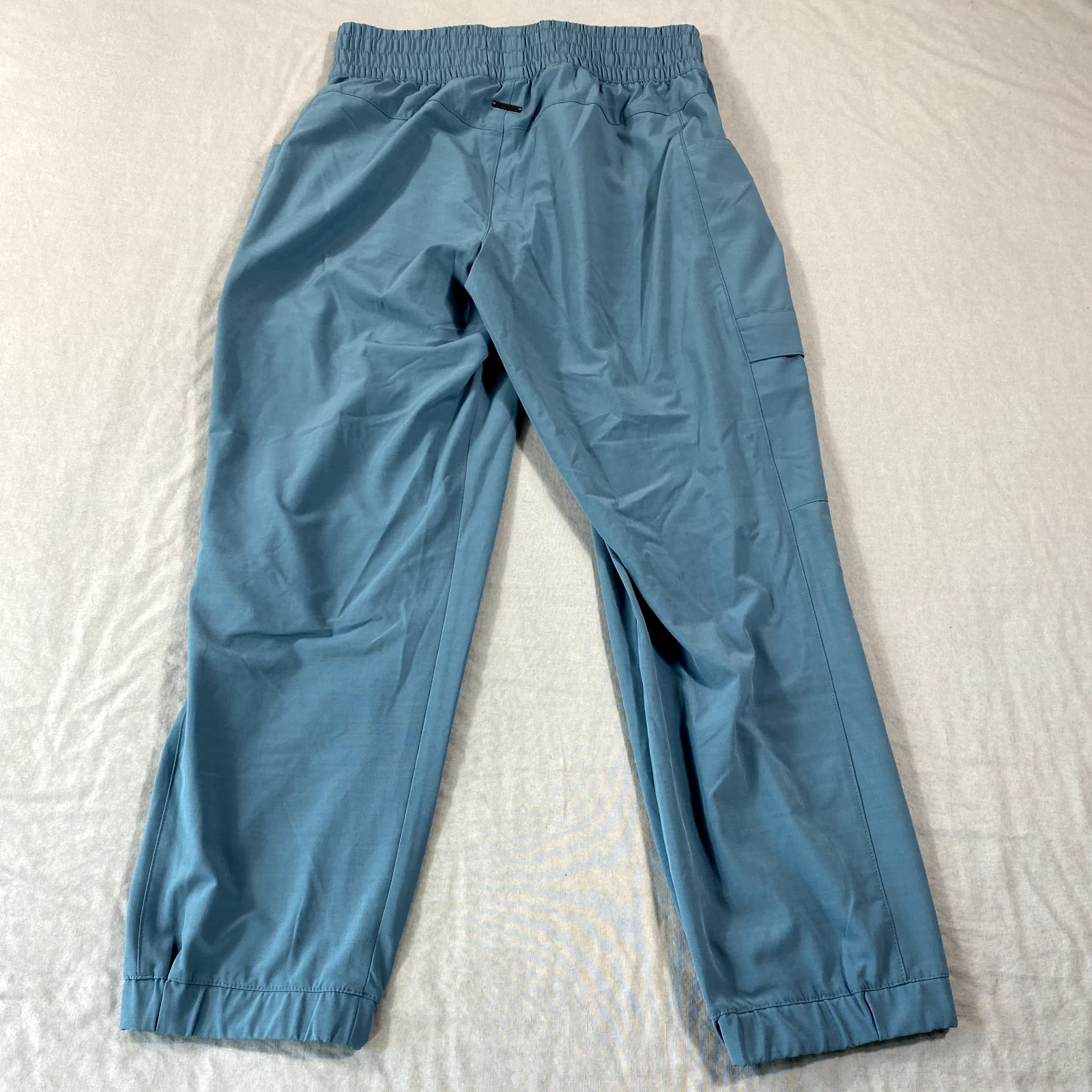 prana capri cropped pull-on cargo athleisure pants