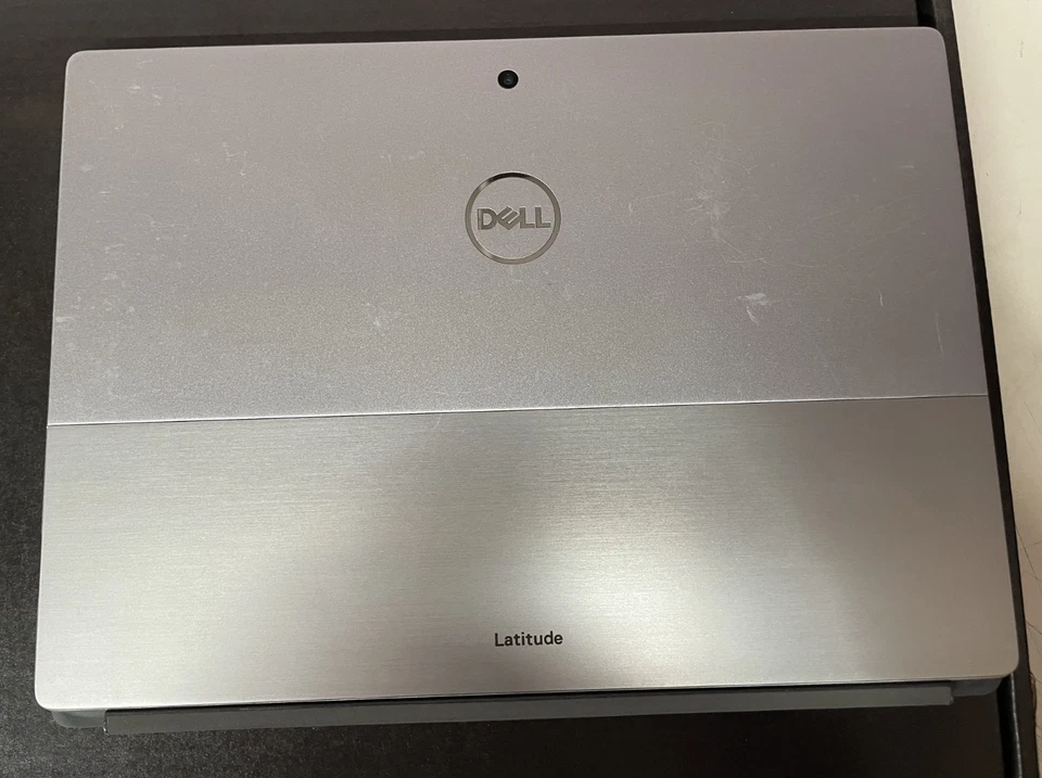 Dell Latitude 7320 · i5-1140G7 · 16GB · 256GB, photo 2 of 5