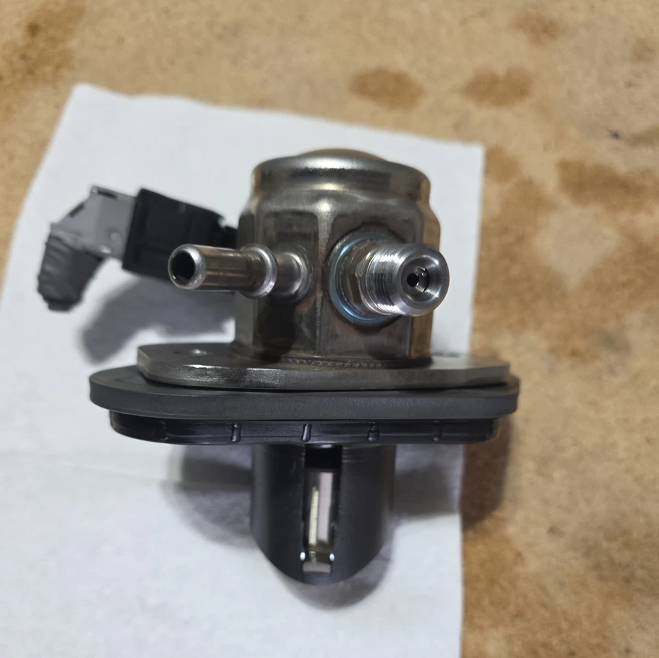 Lexus NX200T IS200T 2016-2017 motor de alta presión gasolina bomba de combustible 23101-36080 Foto 3 de 4