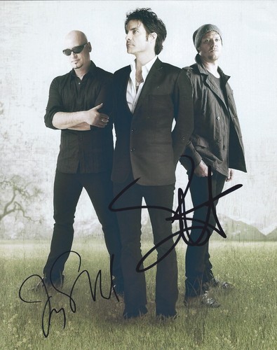 TRAIN BAND GROUP Signed Autographed 8x10 Photo COA! PROOF! JIMMY SCOTT