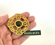 VTG. J.C. Walsh & Sons Gold Tone Connemara Marble Circle Brooch Made in Ireland