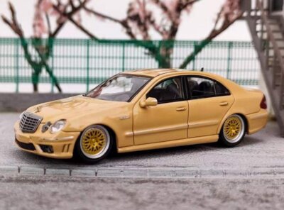 MB Mercedes Benz E63 (W211)  - creambrown - MK Model 1:64