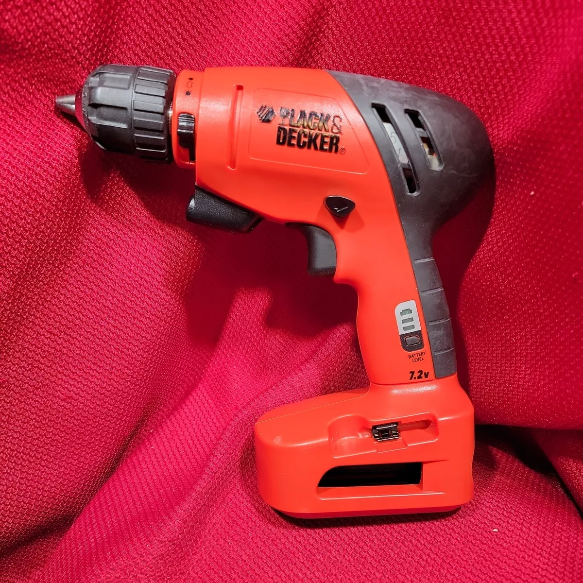 Black & Decker 7.2V Cordless Tool Set; Drill, Flashlight