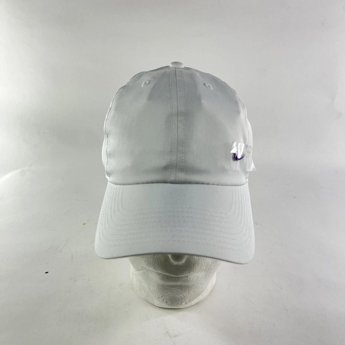 Nike Unisex Heritage 86 Metal Swoosh Hat Adjustable White One Size 