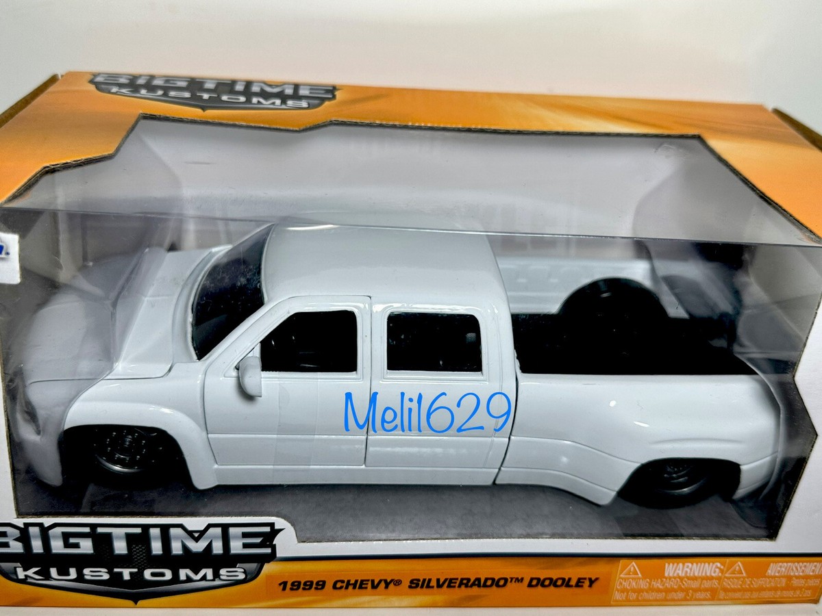 CHEVY SILVERADO DOOLEY　1/24　ローダウンカスタム仕様 CHEVY SILVERADO DOOLEY 1/24 ローダウンカスタム仕様 - メルカリ