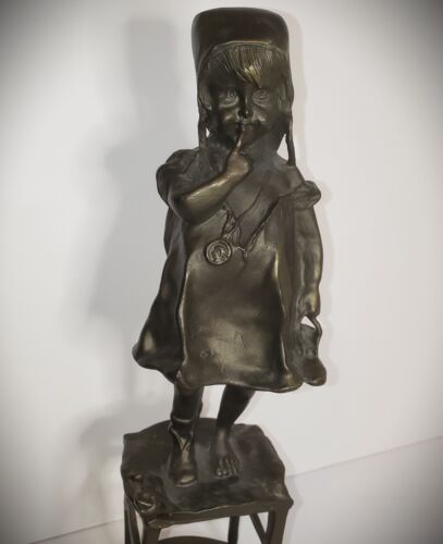 Juan CLARA AYATS (1875-1958) VINTAGE Bronze Sculpture SIGNED Child Holding Shoe
