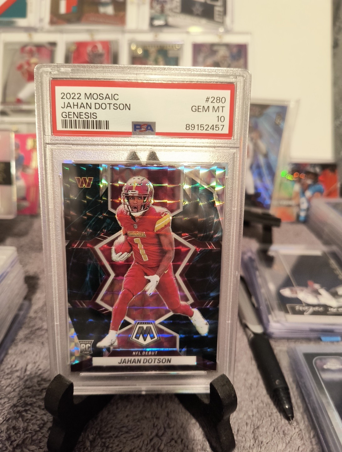 2022 Panini Mosaic - NFL Debut Jahan Dotson #280 Genesis Mosaic Prizm (RC)