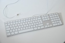 APPLE USB Keyboard / Tastatur +++ A1243 +++ MB110D/B +++ QWERTZ/Numeric +++