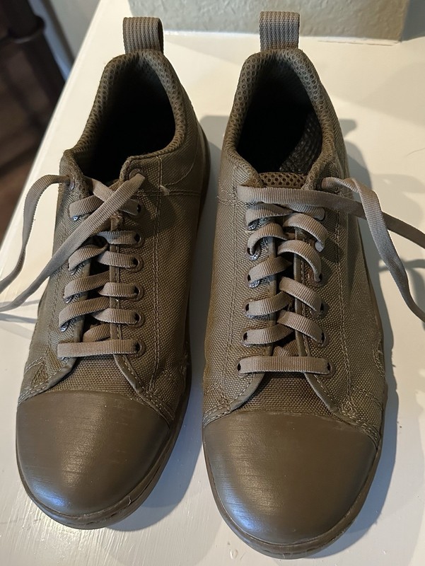Altama Maritime Men’s Shoes Sz 7 M Assault Fin Friendly Operator Low Top Coyote