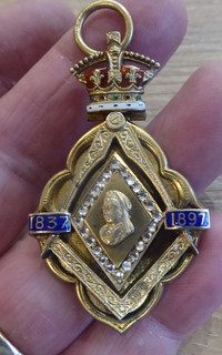 RARE SUPERB Masonic Queen Victoria Diamond Jubilee Medal Commemorative Jewel