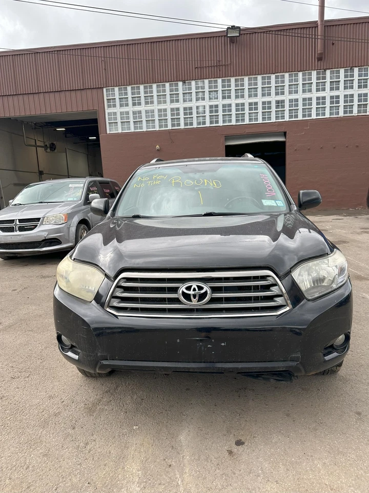 Used Windshield Wiper Motor fits: 2008 Toyota Highlander  Grade C - Image 2 of 4