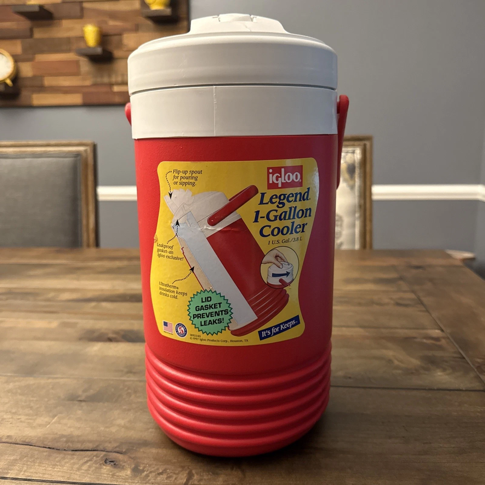 Igloo 1-Gallon Cooler Red Party Work 1997 Retro