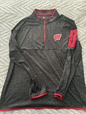2 Wisconsin Badgers XXL Colosseum 1/4 Zip And Lightweight Hoodie