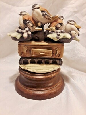 R PENNATI Capodimonte 1982 FLORENCE - 4 Sparrow Birds Sculpture on Wood Pedestal