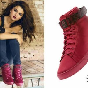 selena gomez neo adidas shoes