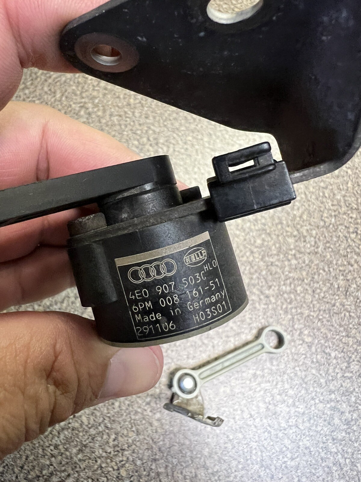 Bentley Continental GTC Rear RH Suspension Level Hight Sensor OEM 15160100862