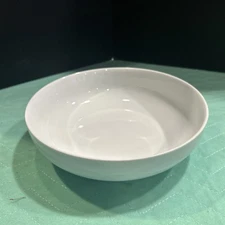 The Cellar  Whiteware Basics  Large Pasta Salad Bowl Serving Dish White EUC 8”