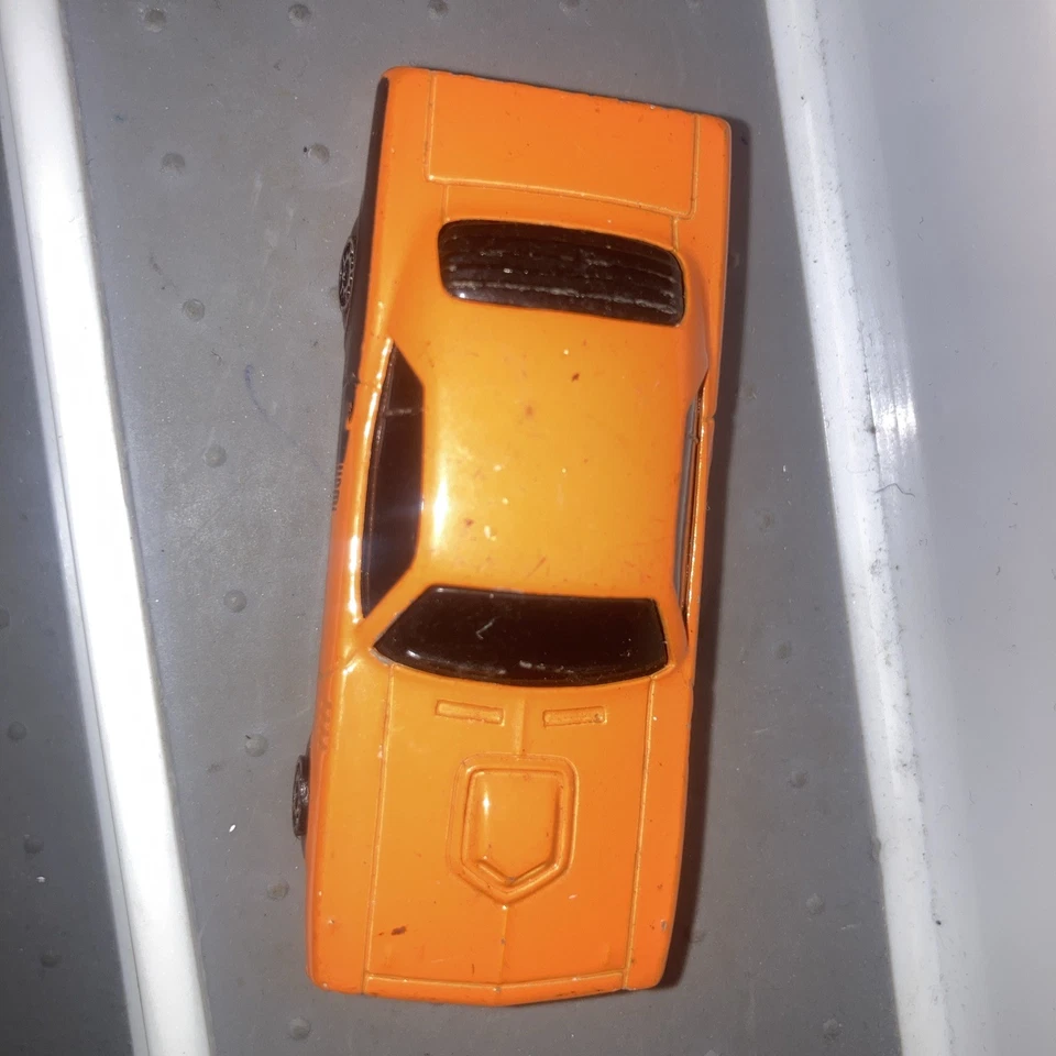 Maisto Plymouth Hemi Cuda Model Car Orange  p/w  standard wheels loose rare - Image 3 of 4