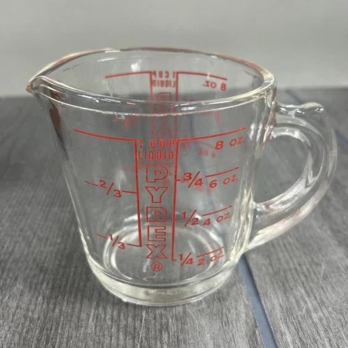 Pyrex Measuring Cup 508  1 Cup Red Lettering Closed D Handle USA Vintage - OZ ML