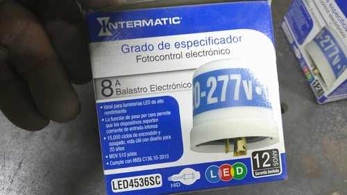 Intermatic LED4536SC Specifier Grade Locking Electronic Photocontrol NEW - Picture 2 of 3