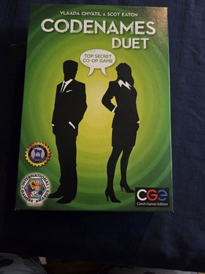 Codenames Duet Top Secret CO-OP Game - 100% Complete in VG Condition