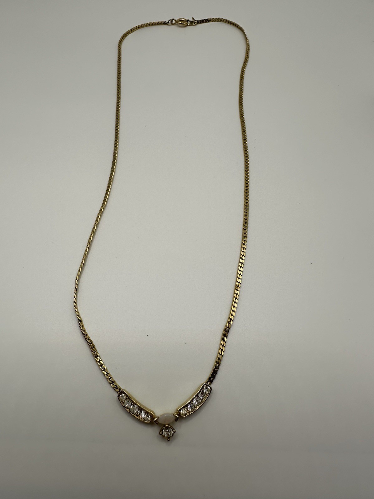 Vintage Gold Tone Faux Diamond Elegant Necklace 17”