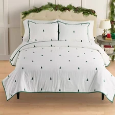 Embroidered Christmas Tree Quilt Set with Shams FULL/QUEEN