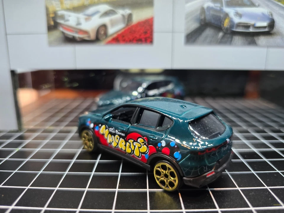 💎 Majorette GRAFFITI Edición ALFA ROMEO TONAL ☆verde oscuro; oro; apertura☆suelto Foto 4 de 4