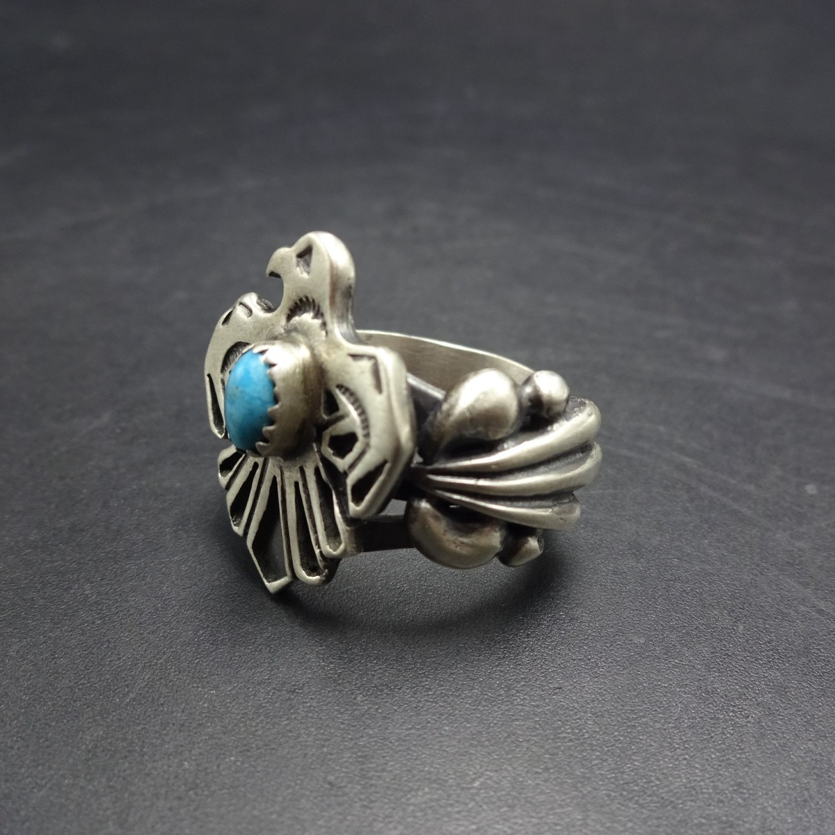 Vintage RUNNING BEAR Sterling Silver THUNDERBIRD TURQUOISE RING