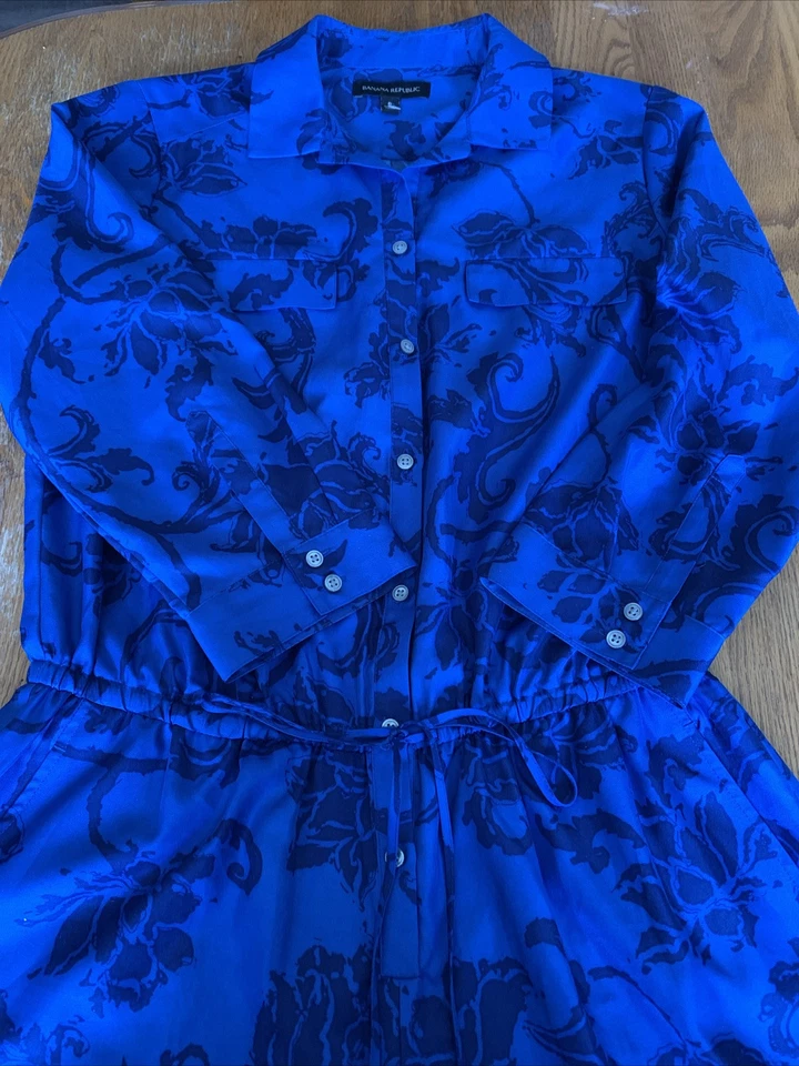 Mameluco floral sedoso manga larga Banana Republic para mujer azul 6 M $128 original Foto 2 de 4