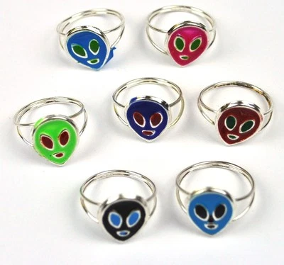 Cooler original vintage Alien Ring USA 1970's Kinder Ring - Bild 1 von 4